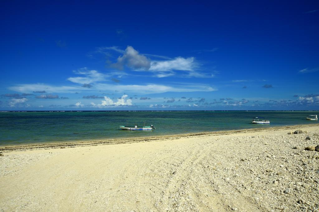 Exes Ishigaki Hotel Ishigaki  Buitenkant foto