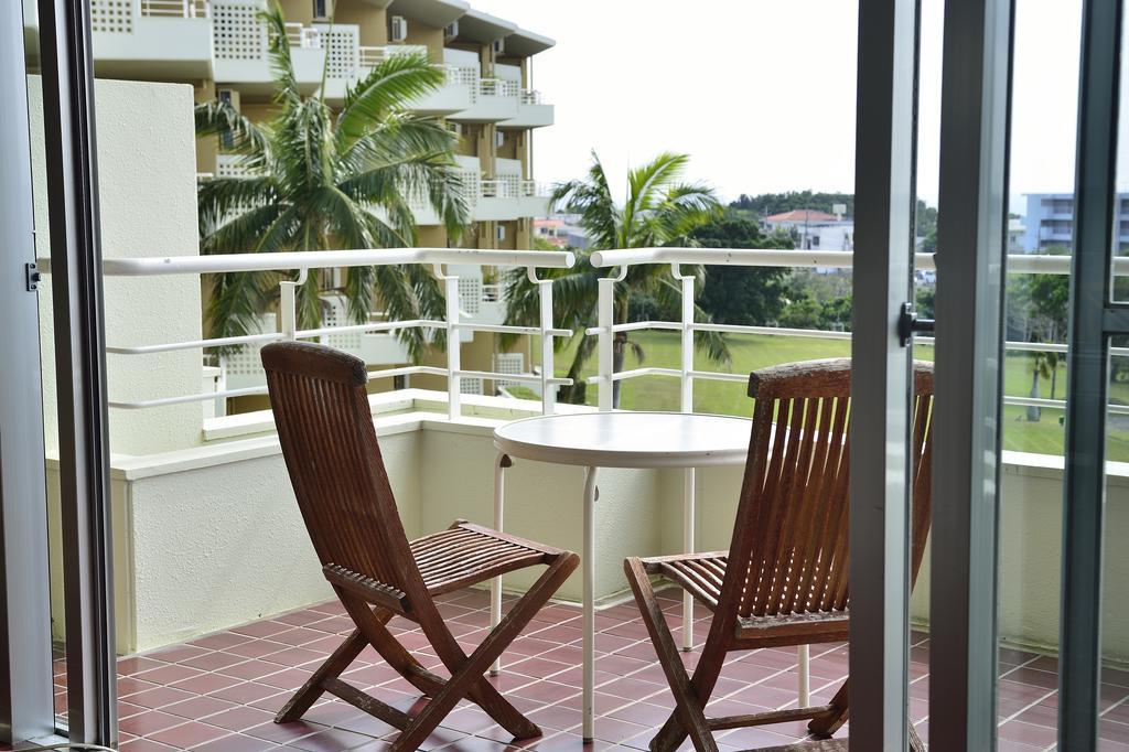 Exes Ishigaki Hotel Ishigaki  Buitenkant foto