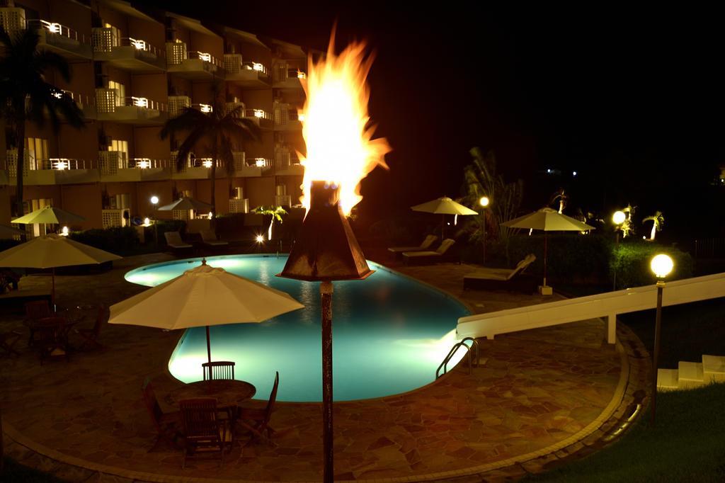 Exes Ishigaki Hotel Ishigaki  Buitenkant foto