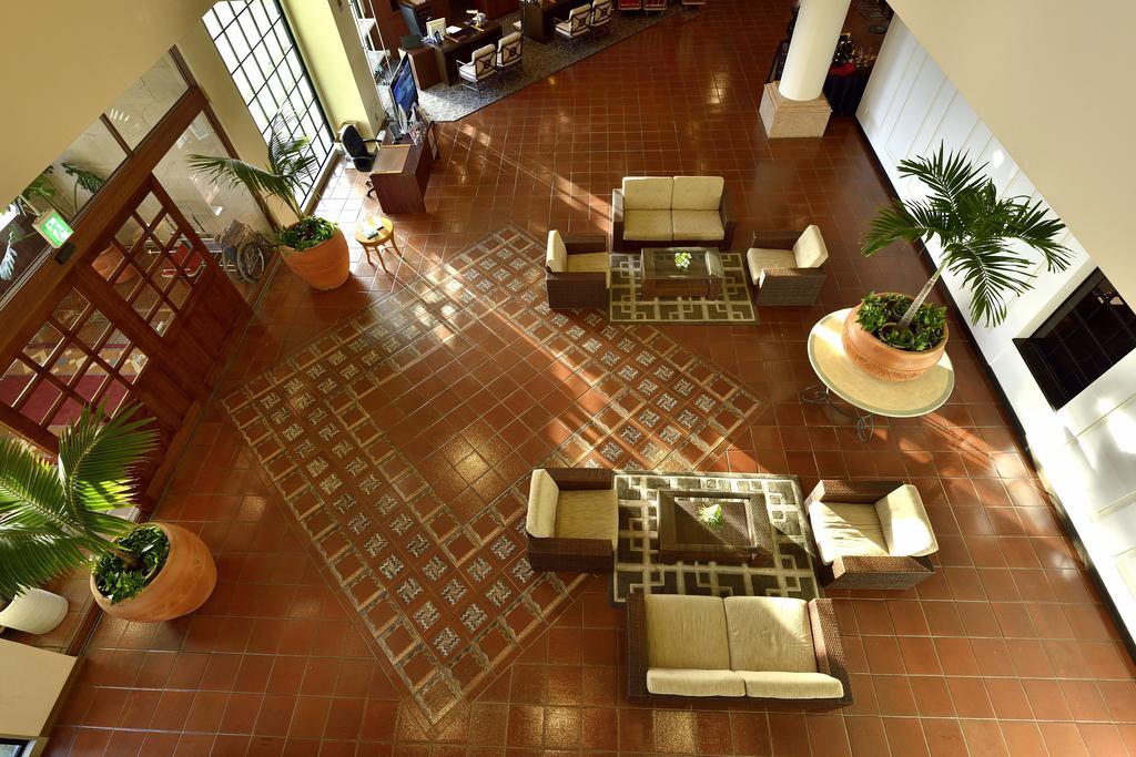 Exes Ishigaki Hotel Ishigaki  Buitenkant foto