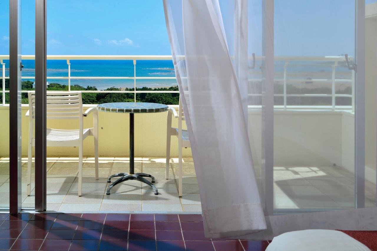 Exes Ishigaki Hotel Ishigaki  Buitenkant foto
