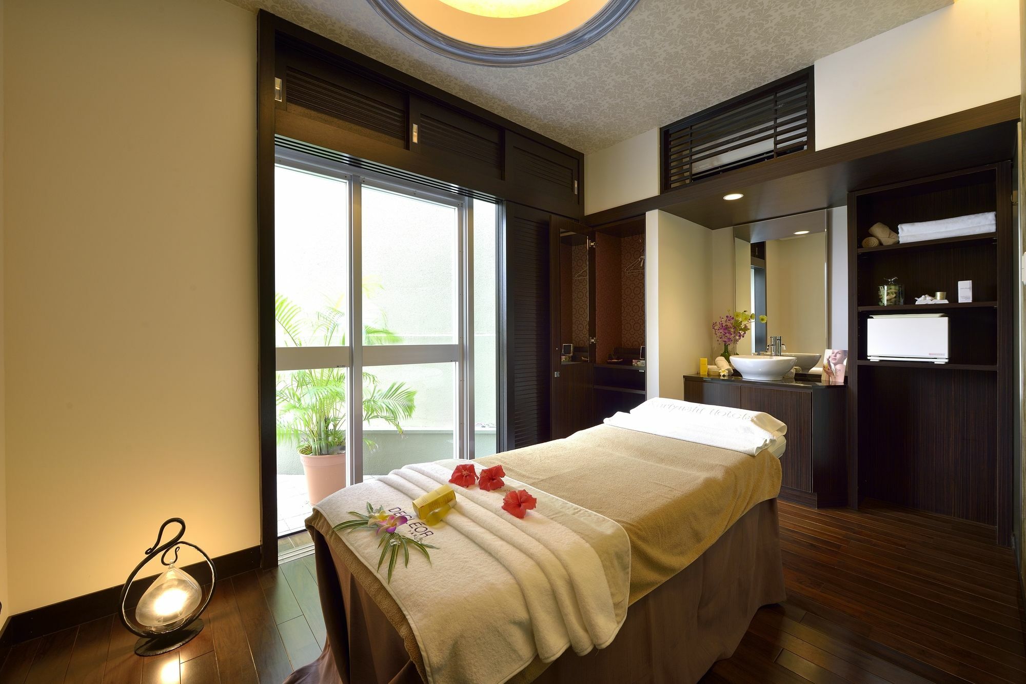 Exes Ishigaki Hotel Ishigaki  Buitenkant foto