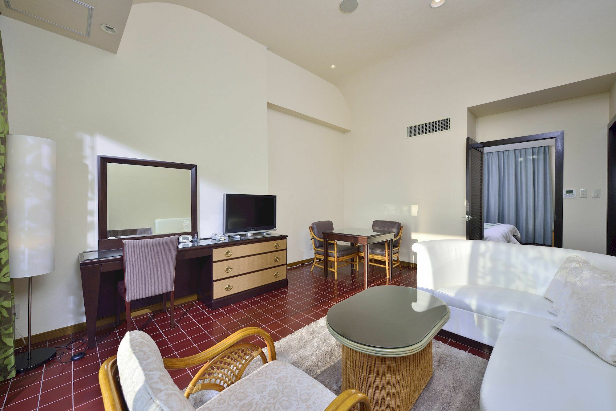 Exes Ishigaki Hotel Ishigaki  Buitenkant foto